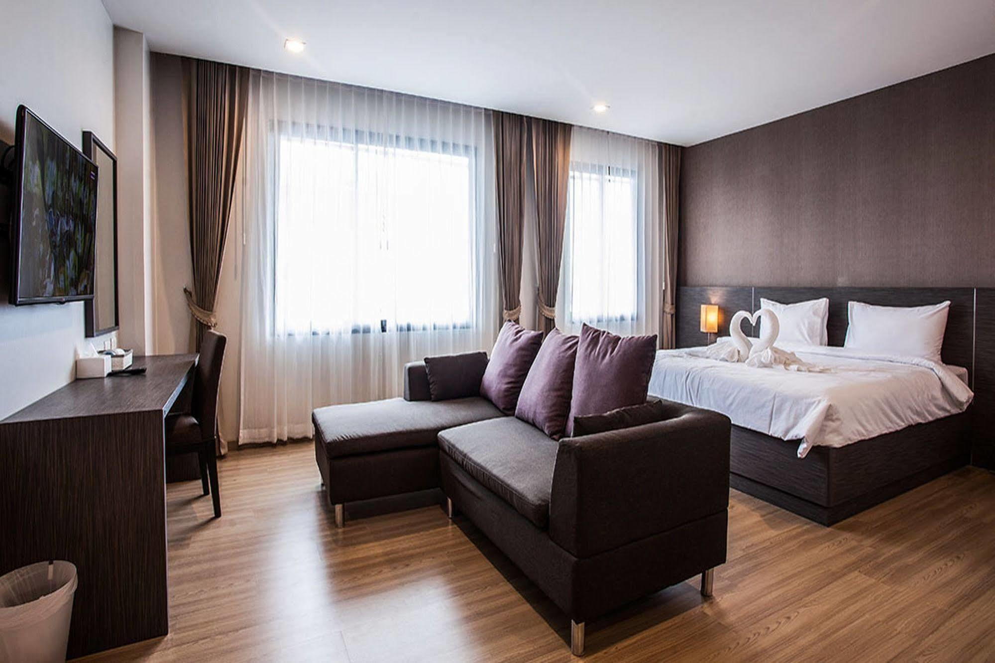Leosor Hotel Nakhon Ratchasima Ngoại thất bức ảnh