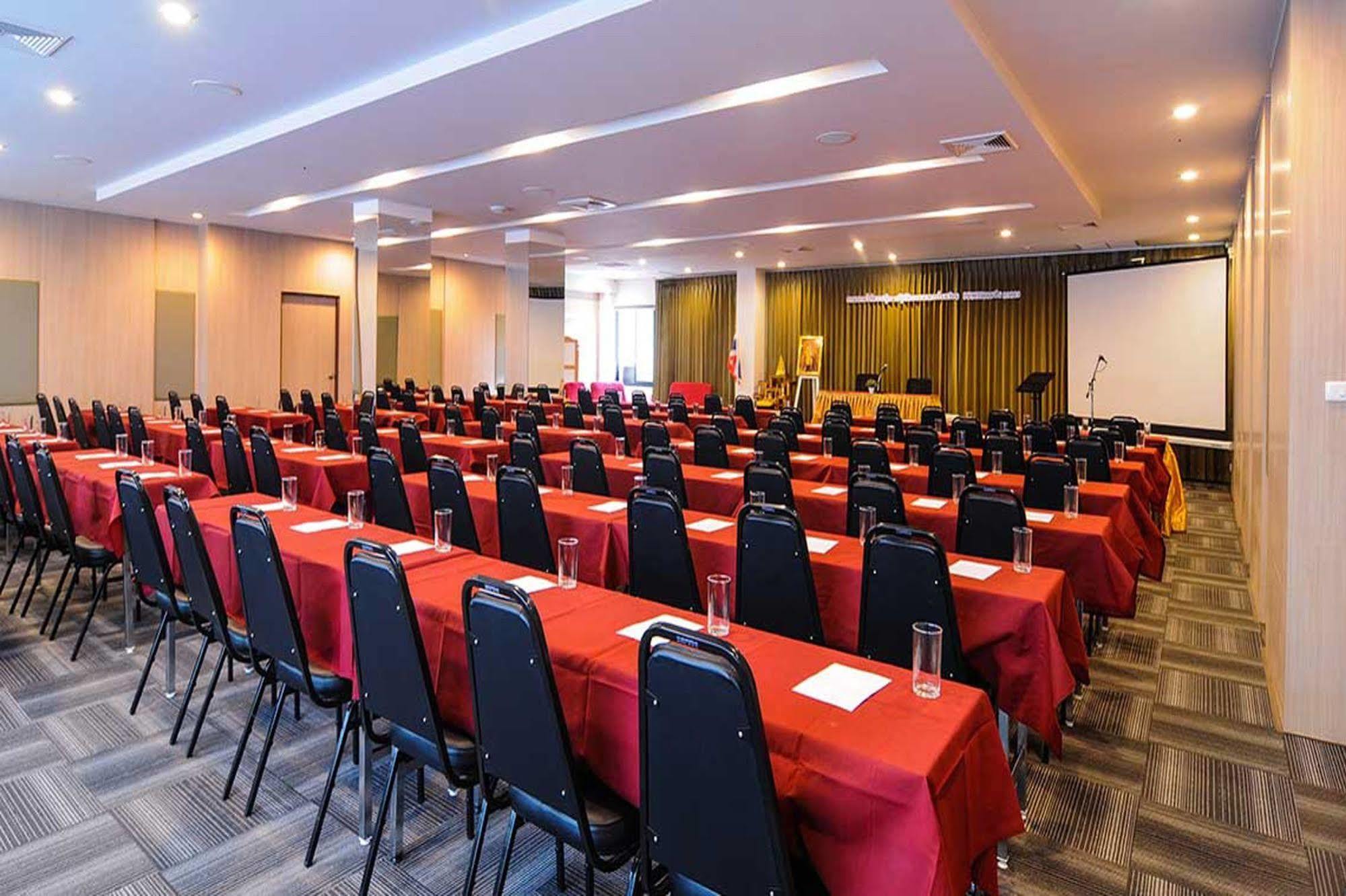 Leosor Hotel Nakhon Ratchasima Ngoại thất bức ảnh